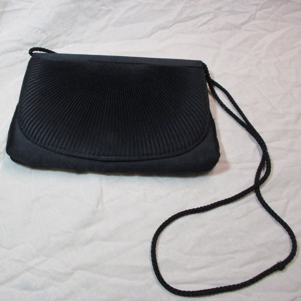 Milor Shell Small Shoulder Bag Black Women